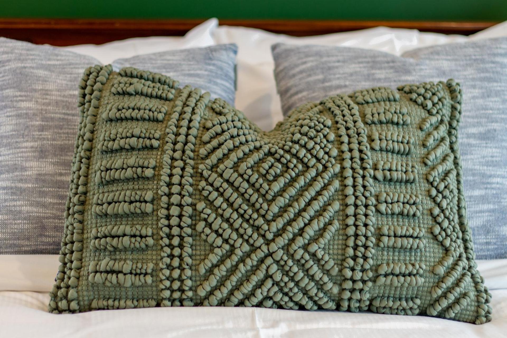 Gorgeous In Green - 2 Bed Central Oasis W/King Bed Christchurch Luaran gambar