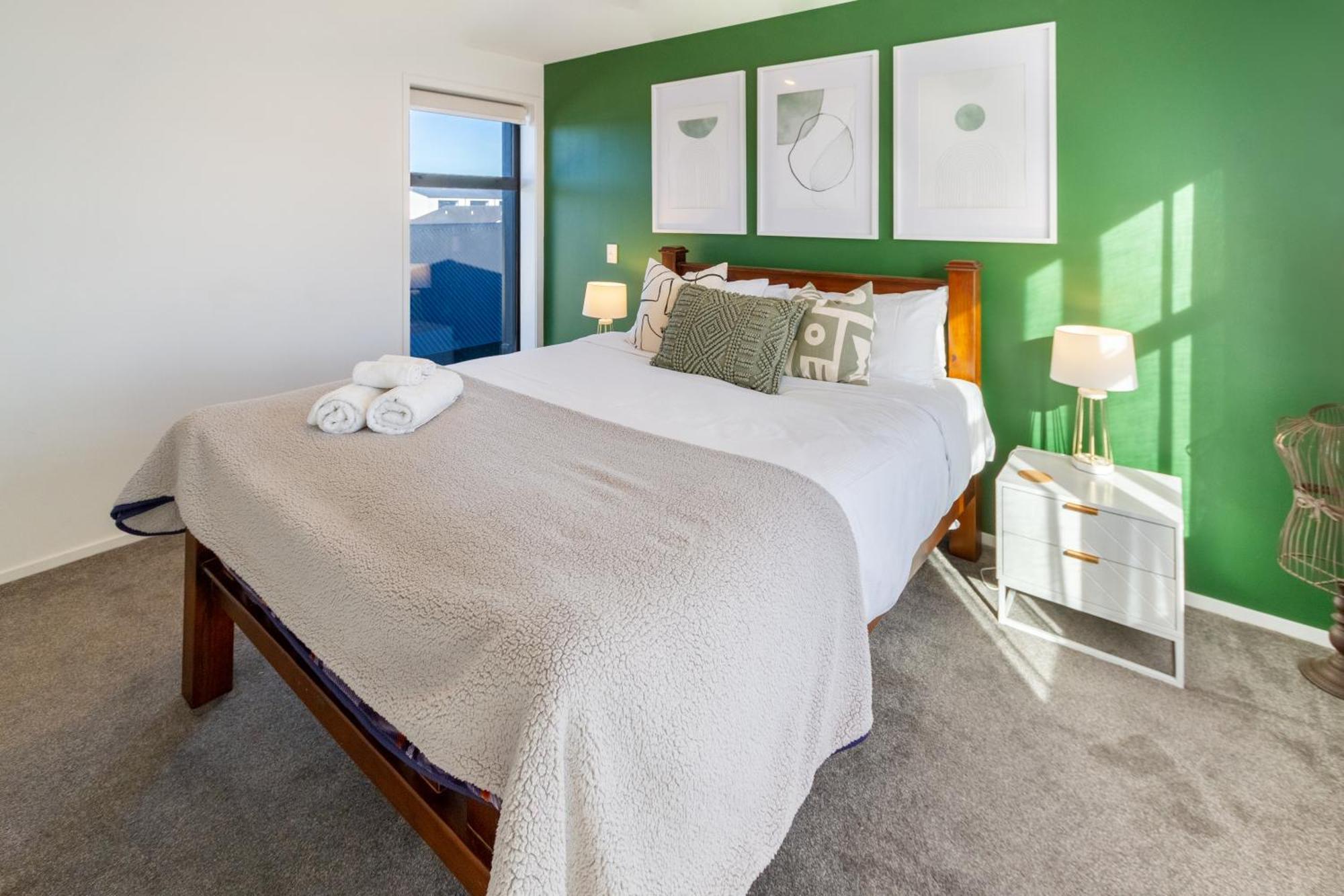 Gorgeous In Green - 2 Bed Central Oasis W/King Bed Christchurch Luaran gambar