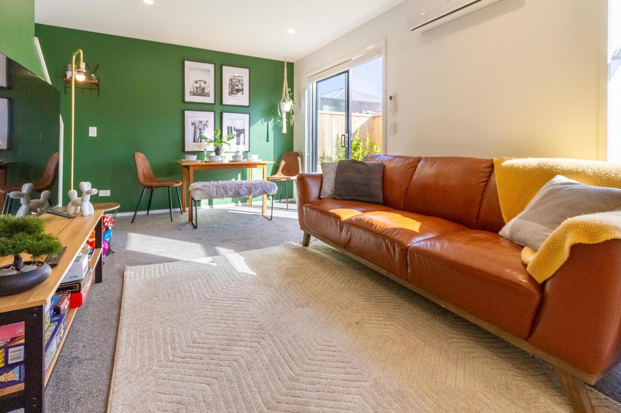 Gorgeous In Green - 2 Bed Central Oasis W/King Bed Christchurch Luaran gambar